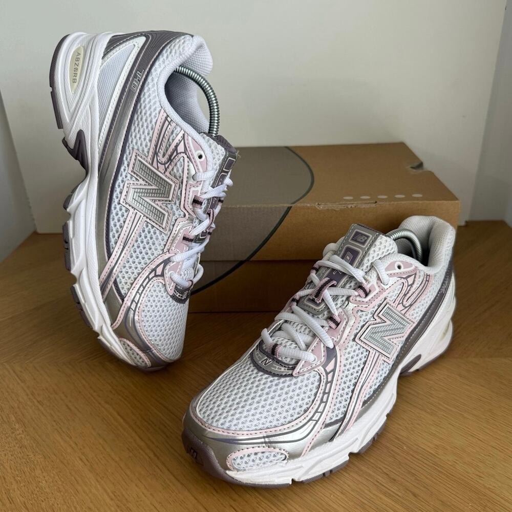 New Balance 740 Rose Sugar/Silver Unisex Sneakers - SZ Men 6- Women 7.5